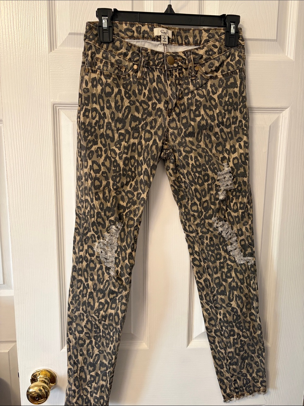 easel Leopard-Print Distressed Skinny Jeans in Tan and Black